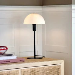 Tafellamp Ellen met glazen kap, zwart