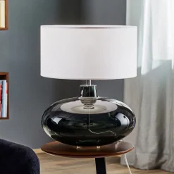 Tafellamp Skien, kap wit, glazen voet rookgrijs