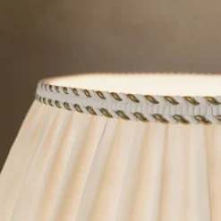 Tafellamp Teresa met kristallen en stoffen kap