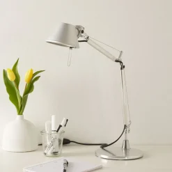 Tijdloze design tafellamp Tolomeo Micro