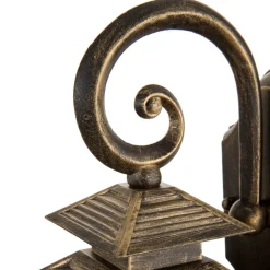 Traditionele buitenwandlamp ILKA, lantaarnvorm