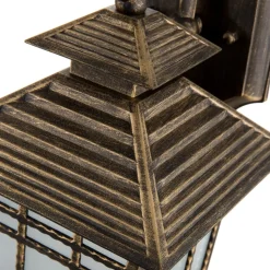 Traditionele buitenwandlamp ILKA, lantaarnvorm