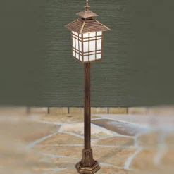 Traditionele padlamp ILKA in lantaarnvorm