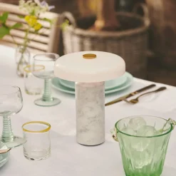 Trip LED oplaadbare tafellamp, wit / wit, marmer, glas, IP44