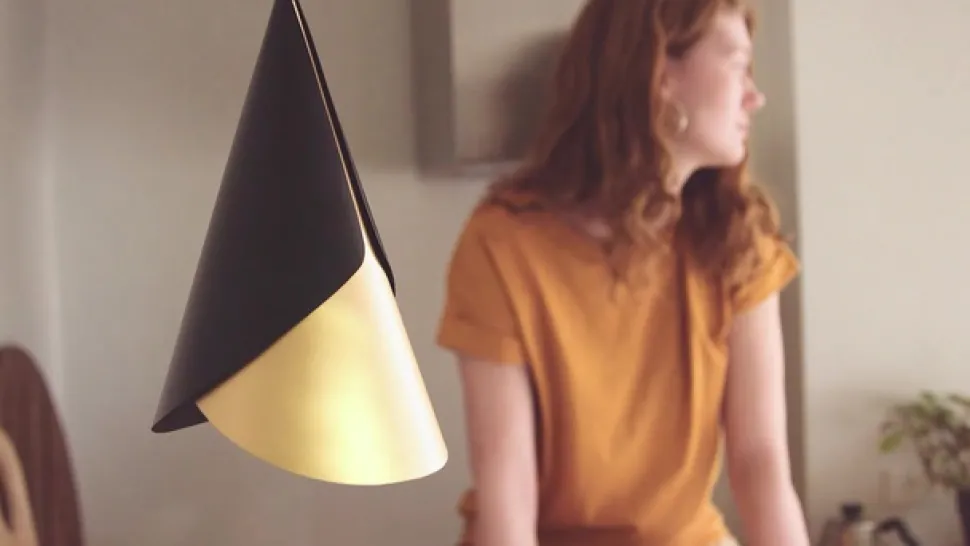 UMAGE Cornet hanglamp zwart/messing