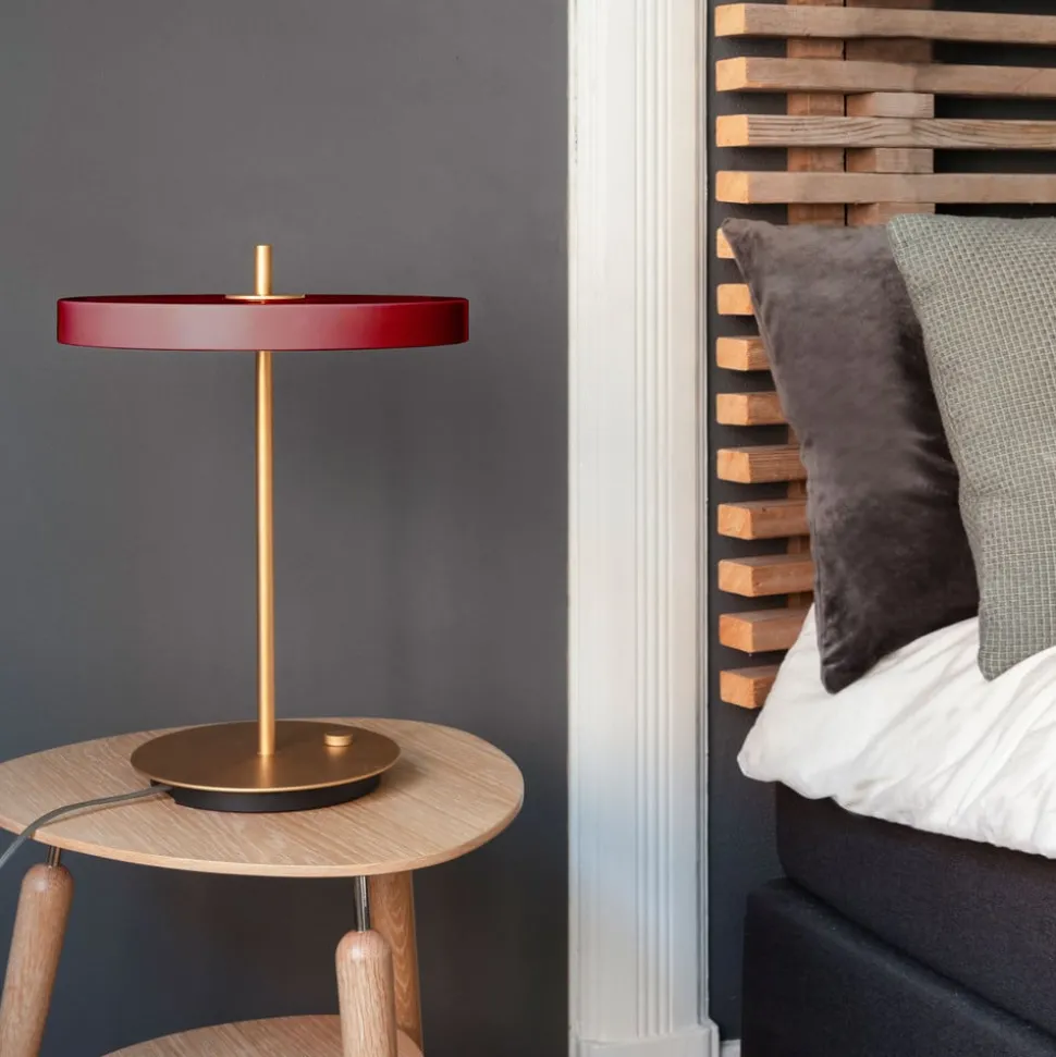 UMAGE LED tafellamp Asteria Table, USB, robijnrood/messing