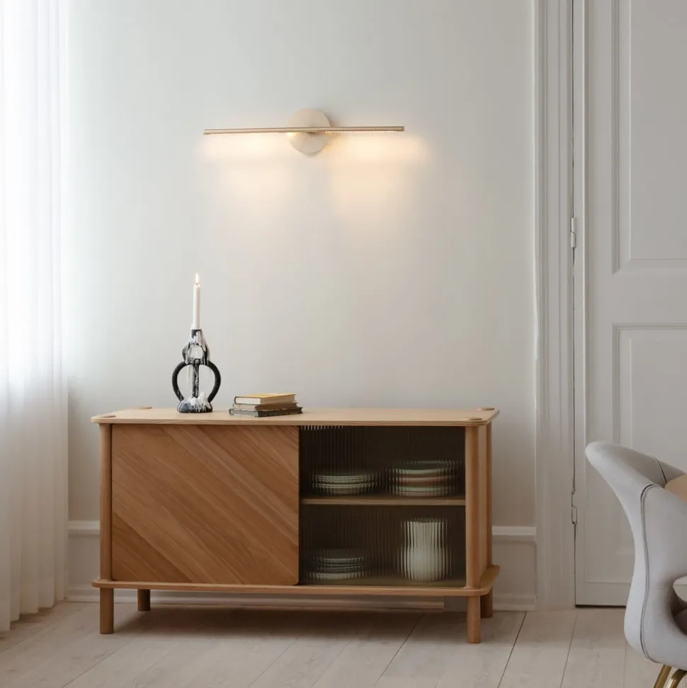 UMAGE LED wandlamp Omni, messing, lengte 74 cm