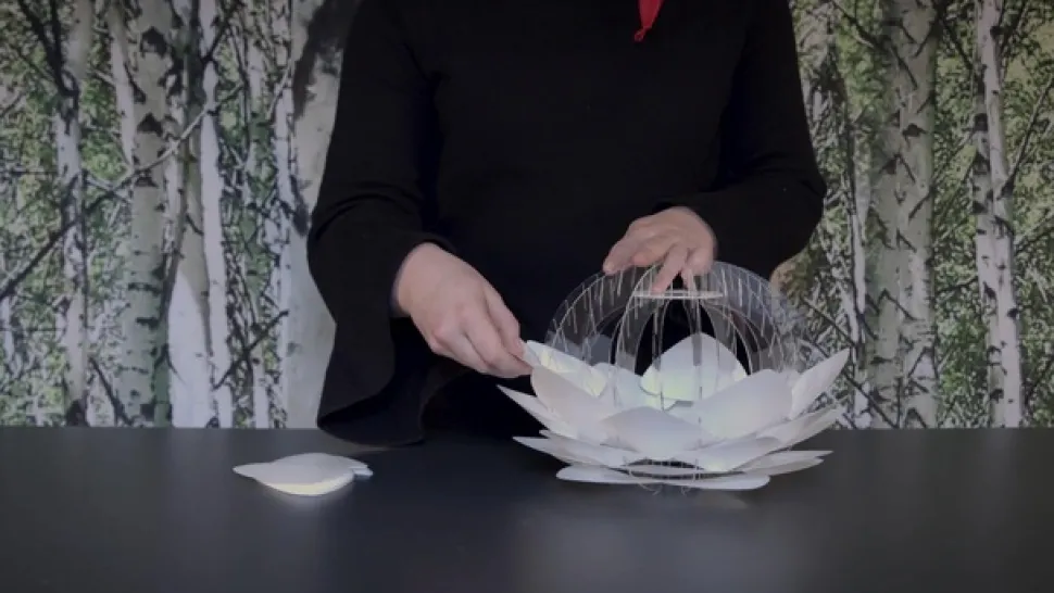 UMAGE Silvia Mini tafellamp goud/tripod zwart