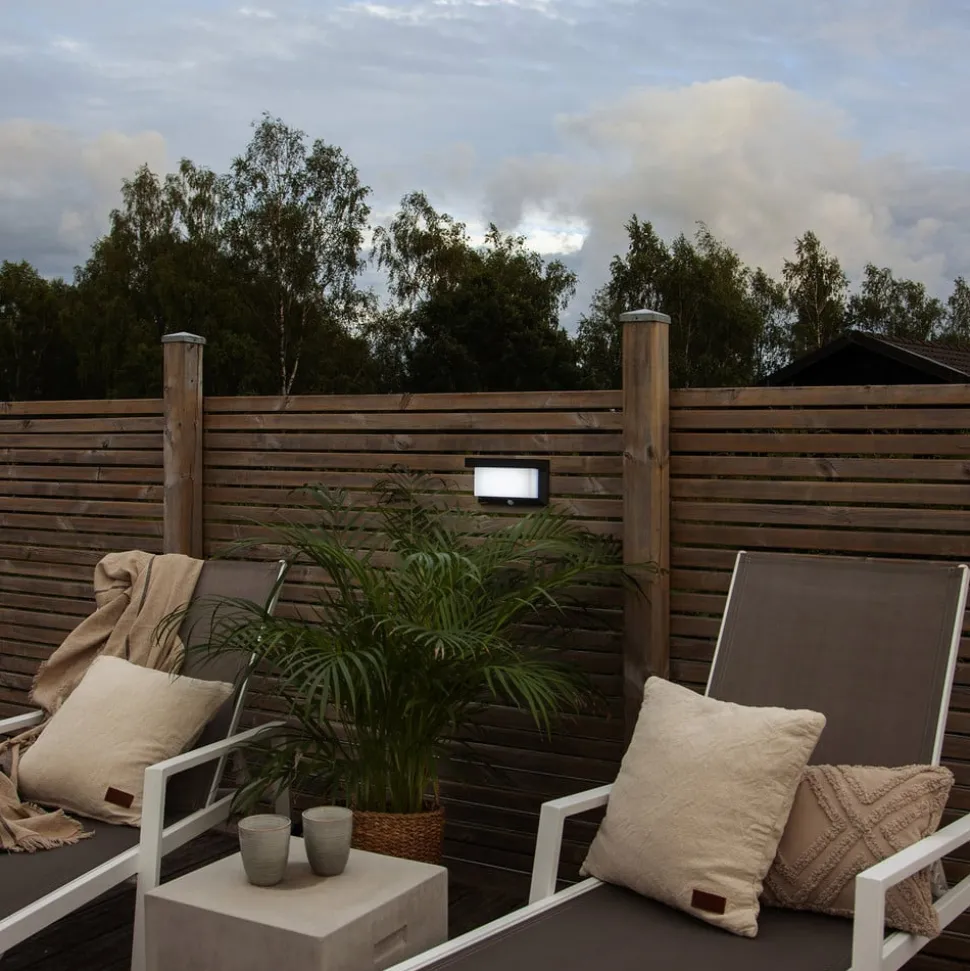 Valla LED wandlamp op zonne-energie met bewegingsmelder