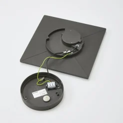 Vierkante LED plafondlamp Henni voor buiten