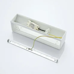 Vierkante led wandlamp Lonisa voor de woonkamer