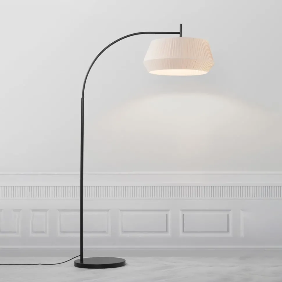 Vloerlamp Dicte, handgebonden kap, amber