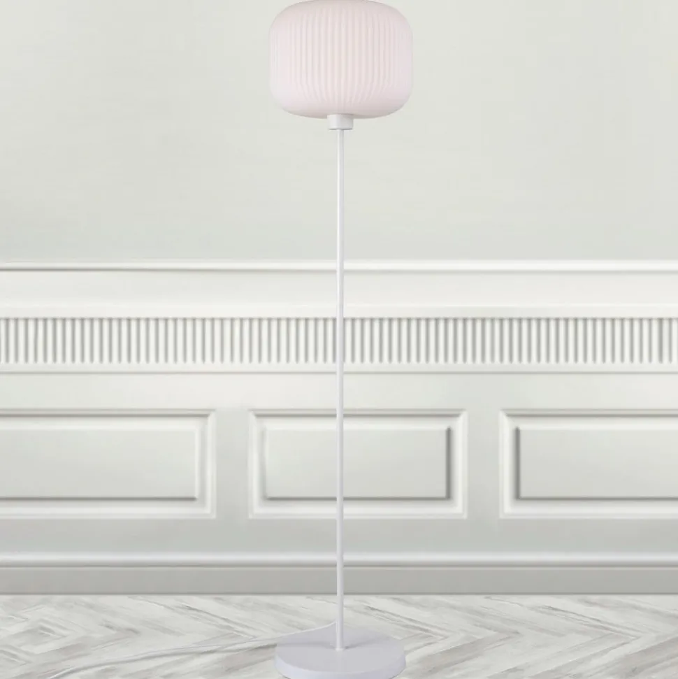 Vloerlamp Milford met witte kap van glas