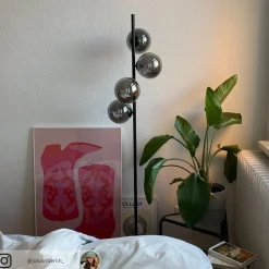 Vloerlamp Neptun met rookglasbol, zwart