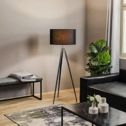 Vloerlamp Tago, driepoot, kap zwart/zilver