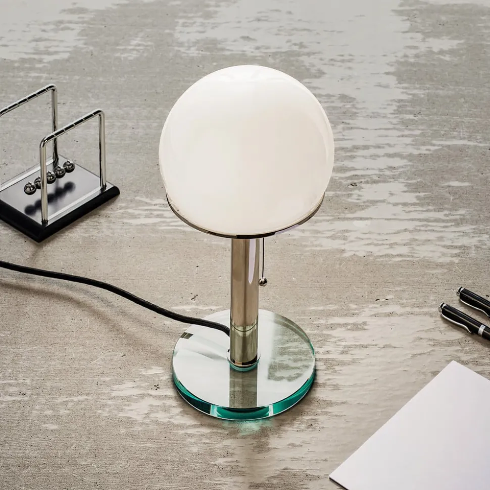 Wagenfeld-tafellamp, glazen voet, metalen staander