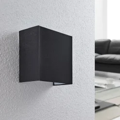 Wandlamp Adea van stof, 25 cm, vierkant, zwart