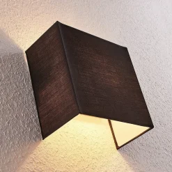 Wandlamp Adea van stof, 25 cm, vierkant, zwart