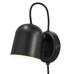 Wandlamp Angle, met tuimelschakelaar, zwart