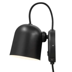 Wandlamp Angle, met tuimelschakelaar, zwart
