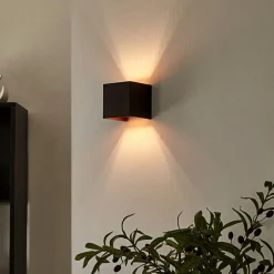 Wandlamp Arcchio Zuzana, hoekig, zwart-goud, G9, 10 cm