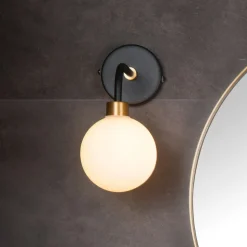 Wandlamp Berend van glas, hoogte 25,2 cm