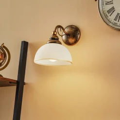 Wandlamp Casale met glazen kap