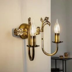 Wandlamp Castle licht gepatineerd 2-lamps