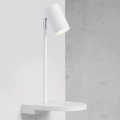 Wandlamp Cody, met legbord en USB-poort, wit