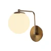 Wandlamp Daisy 146-A, goud, kap van opaalglas