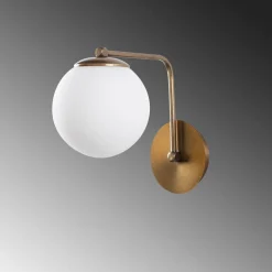 Wandlamp Daisy 146-A, goud, kap van opaalglas
