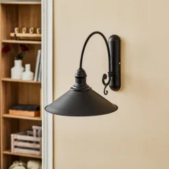 Wandlamp Elmo, zwart gelakt