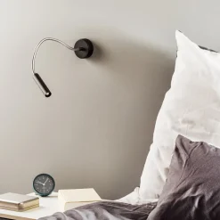 Wandlamp Flexa met flexibele arm, zwart