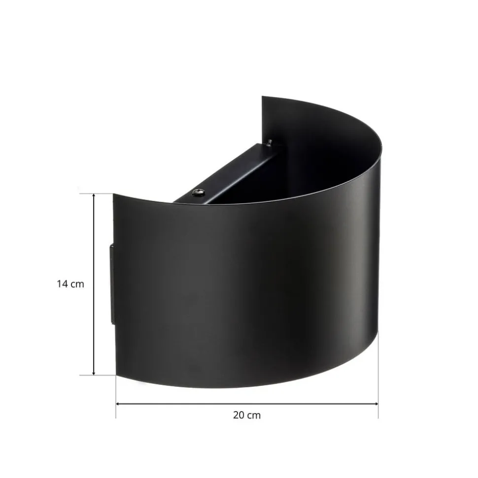 Wandlamp Fold met gebogen kap in zwart