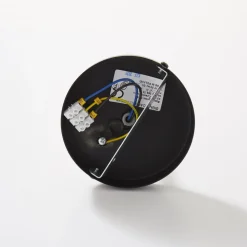 Wandlamp Gama in zwart met glazen bol