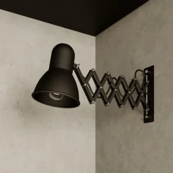 Wandlamp Harmony met schaararm, zwart