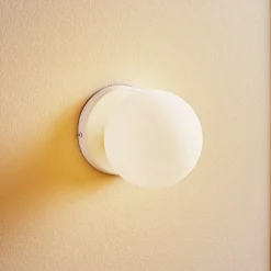 Wandlamp Kiba wit/goud met glazen bol