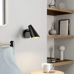 Wandlamp Lucande Wibke, hoogte 24 cm, zwart, goud, metaal