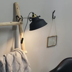 Wandlamp Nové met stekker, zwart