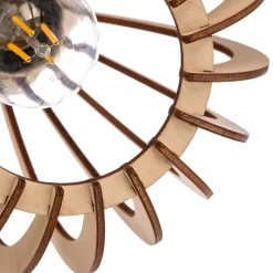 Wandlamp Paz wit met houten lamellen en bolvormige kap