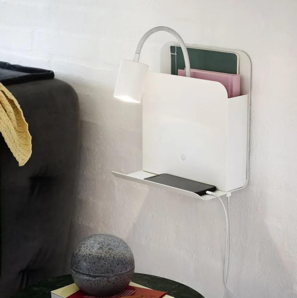 Wandlamp Roomi met legbord en USB, wit