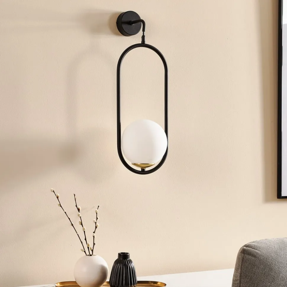 Wandlamp Samba, opaalglas/zwart 1-lamp