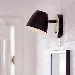 Wandlamp Theo, van essenhout