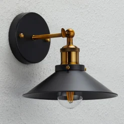 Wandlamp Viktor in industrieel ontwerp