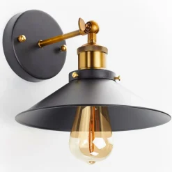 Wandlamp Viktor in industrieel ontwerp