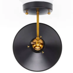 Wandlamp Viktor in industrieel ontwerp