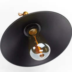 Wandlamp Viktor in industrieel ontwerp