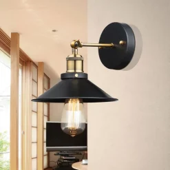 Wandlamp Viktor in industrieel ontwerp