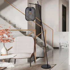 Wrington vloerlamp, hoogte 194 cm, zwart, staal