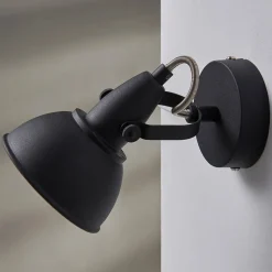 Zwart-gouden wandlamp Julin